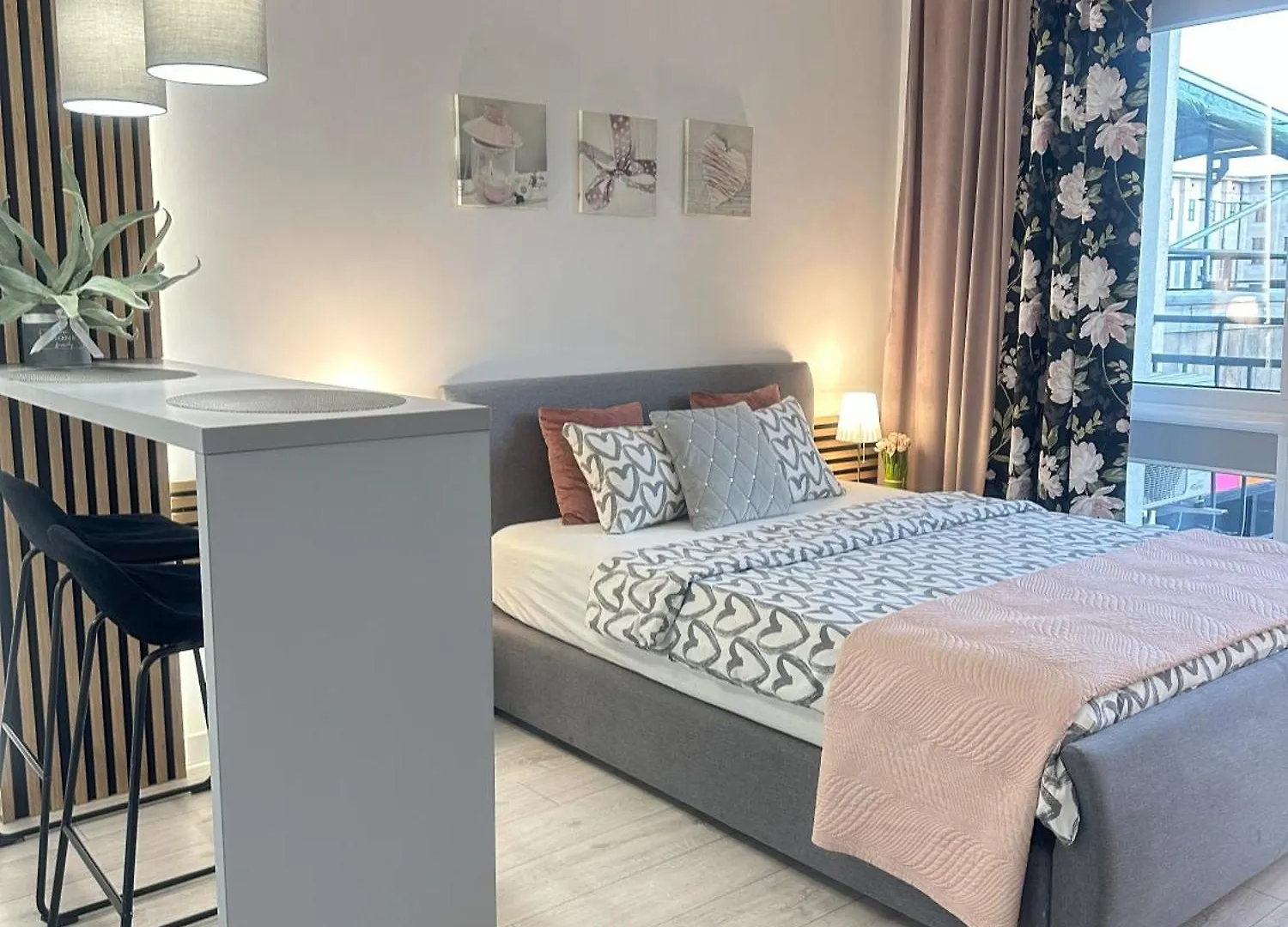 Exclusive Apartments Smolna Warsaw 0*,  Poland